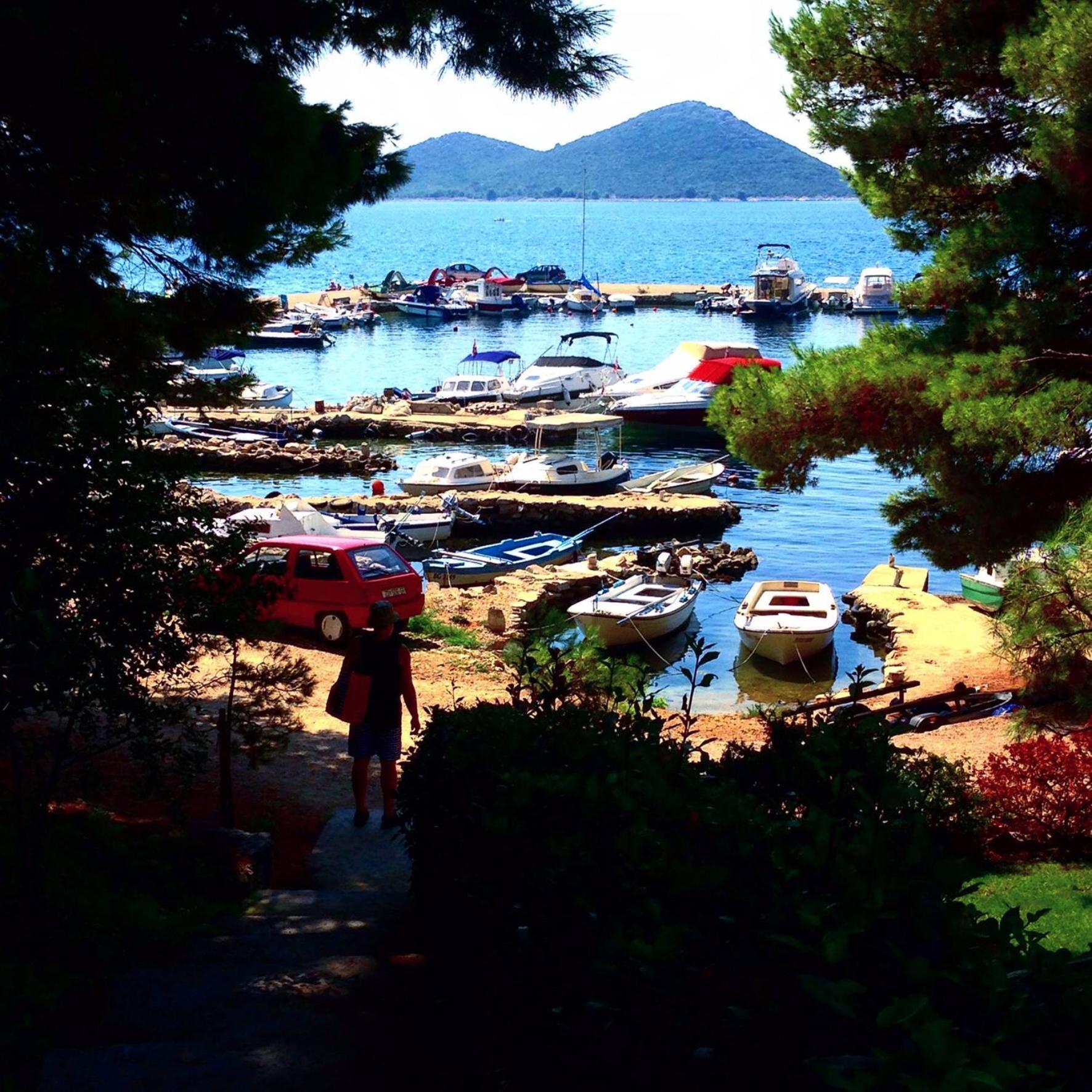 Vulinka Pension Hotel Drage Bagian luar foto