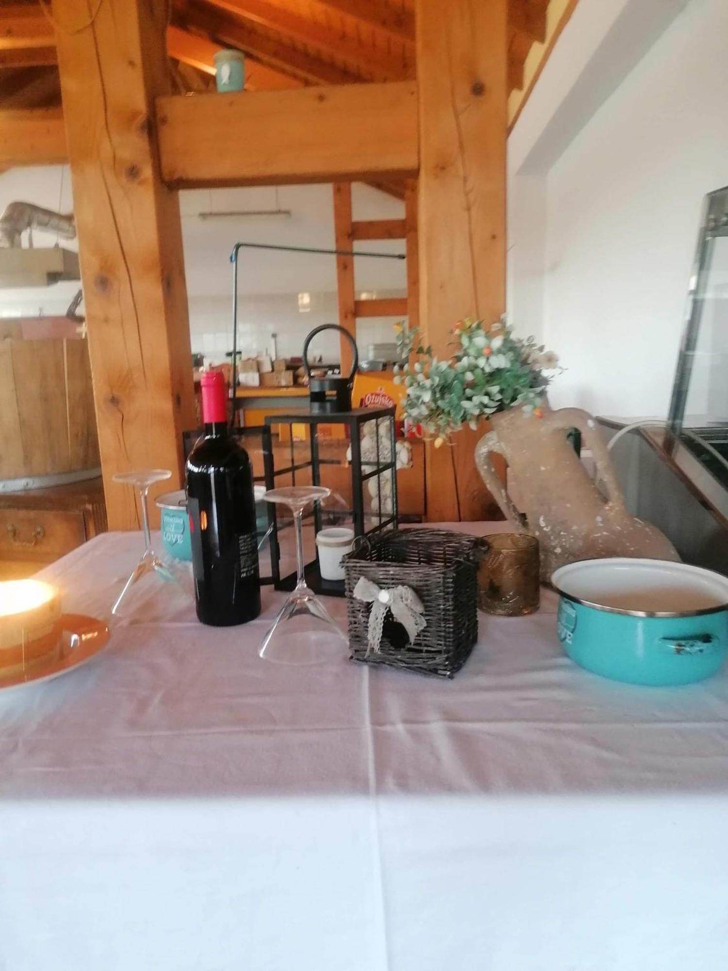 Vulinka Pension Hotel Drage Bagian luar foto