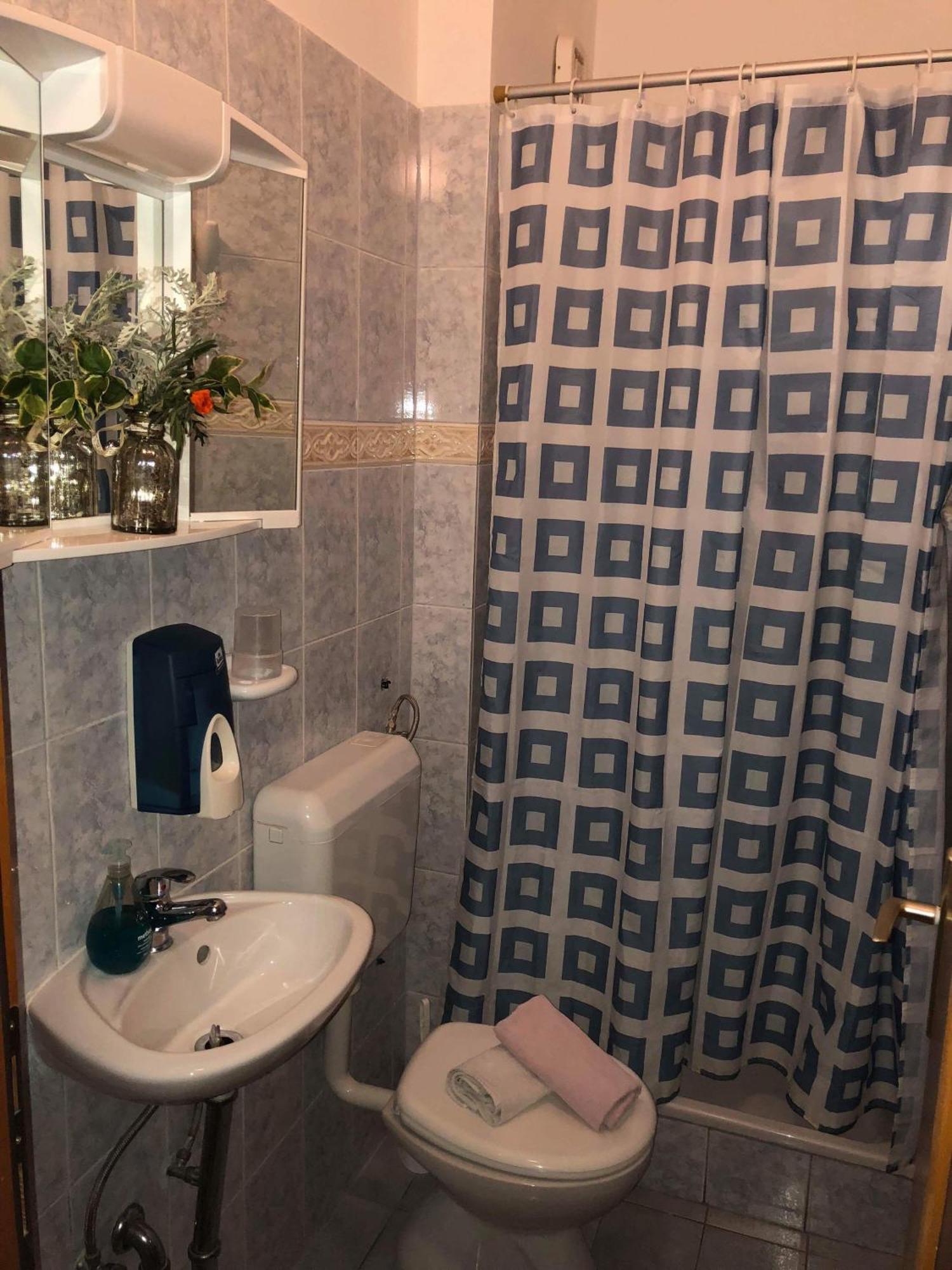 Vulinka Pension Hotel Drage Bagian luar foto